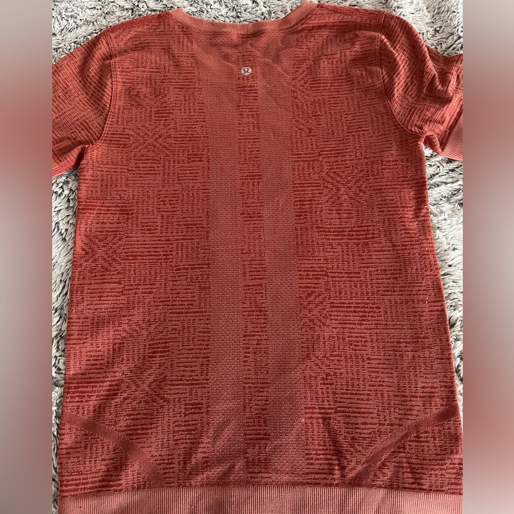 Lululemon swiftly relaxed